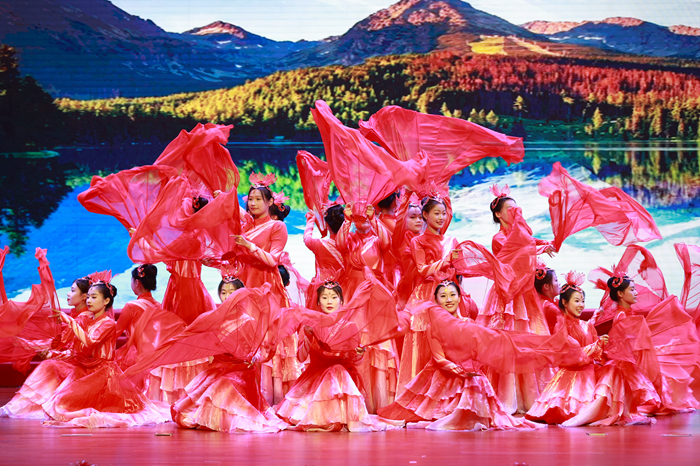 Zhangqiu District Artistic Performance Took Place in QIT