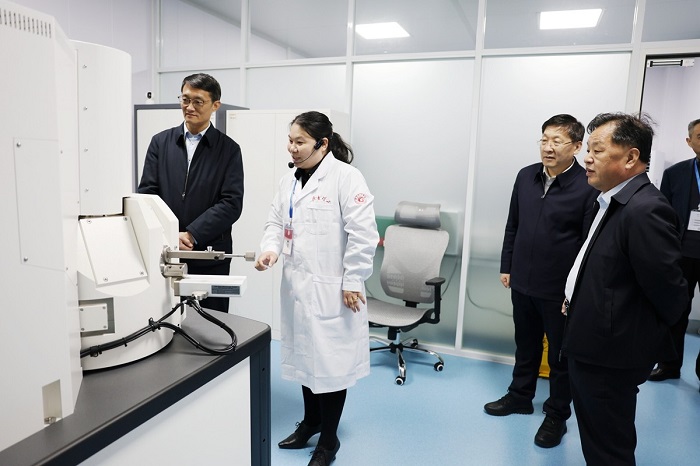 A Delegation from the Secretariat of the CPC Guizhou Provincial Committees Leading Group for Educational Affairs Visits QIT for Research and Exchange