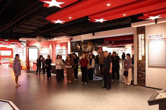 On-site Teaching Session for Trainees of Jinan's Municipal (Private) University Part-time and Full-time Organizers Training Class Held at QIT