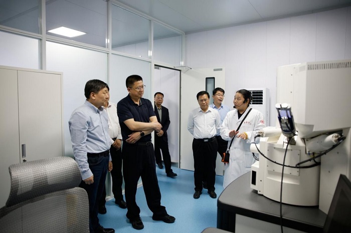 A Delegation Led by Huang Kaidong, Deputy Secretary of the CPC Zhangqiu District Committee and District Mayor Visits QIT for Research