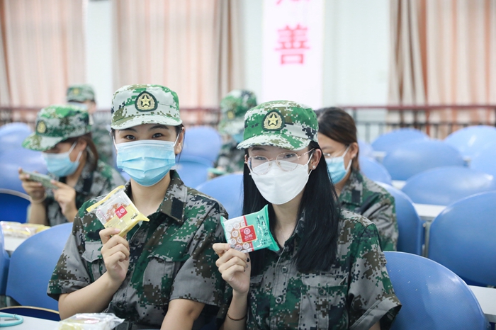QIT Teachers and Students Celebrate Mid-Autumn Festival Together