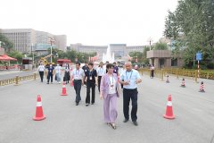Leaders of QIT Conducted On-Site Inspection of Freshman Orientation Preparations